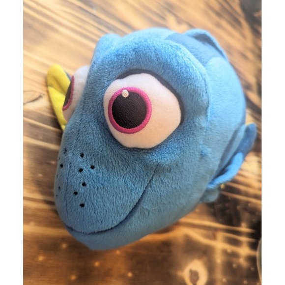 Bandai Finding Dory Talking Finding Nemo Plush Stuffed Animal 12” - Picture 3 of 12